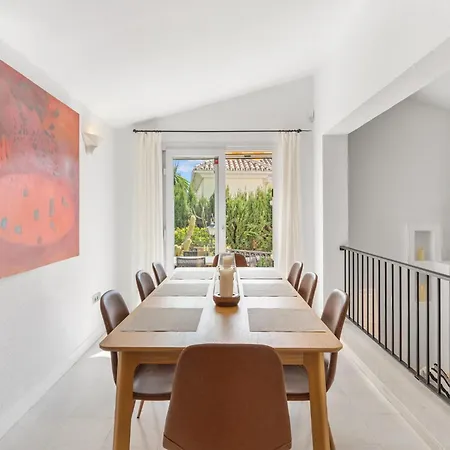Villa Sata V100 Fuengirola