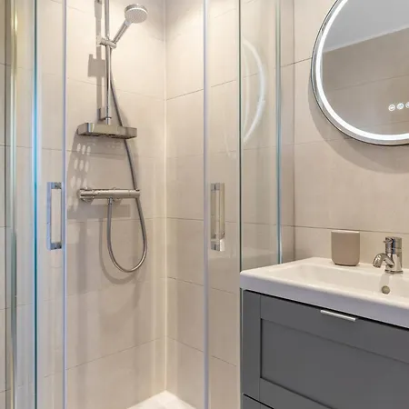 Вилла Sata V100 Фуэнхирола