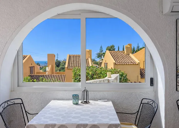 Stunning - Private Pool V100 *