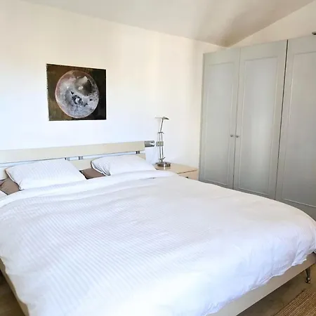 Sata V100 Villa