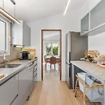 Sata V100 Villa Fuengirola