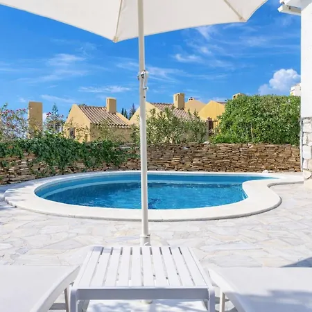 Sata V100 Villa Fuengirola